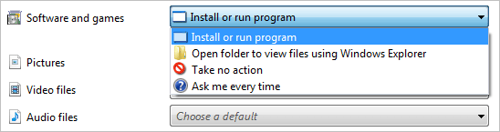 Pengaturan untuk autorun dapat diubah dengan menggunakan Control Panel (di Windows Vista dan Windows 7)